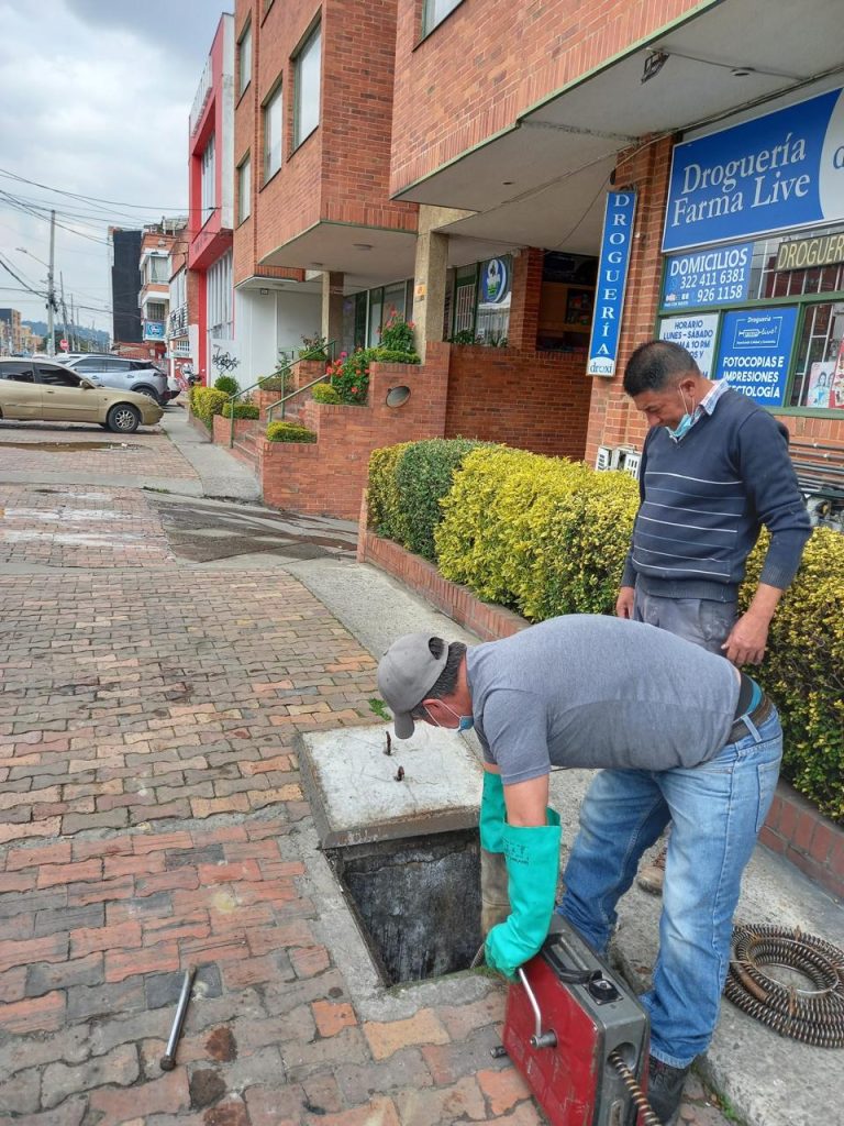 Destape de cañerias en Bogotá